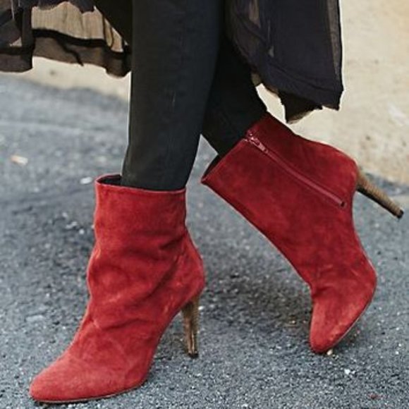 Free People Shoes - Free People Fairfax Suede Stiletto Rust Bootie 7.5